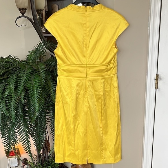 NWOT Sophia Christina Bright Yellow Dress Zippered Cap Sleeves Satiny - Picture 7 of 12